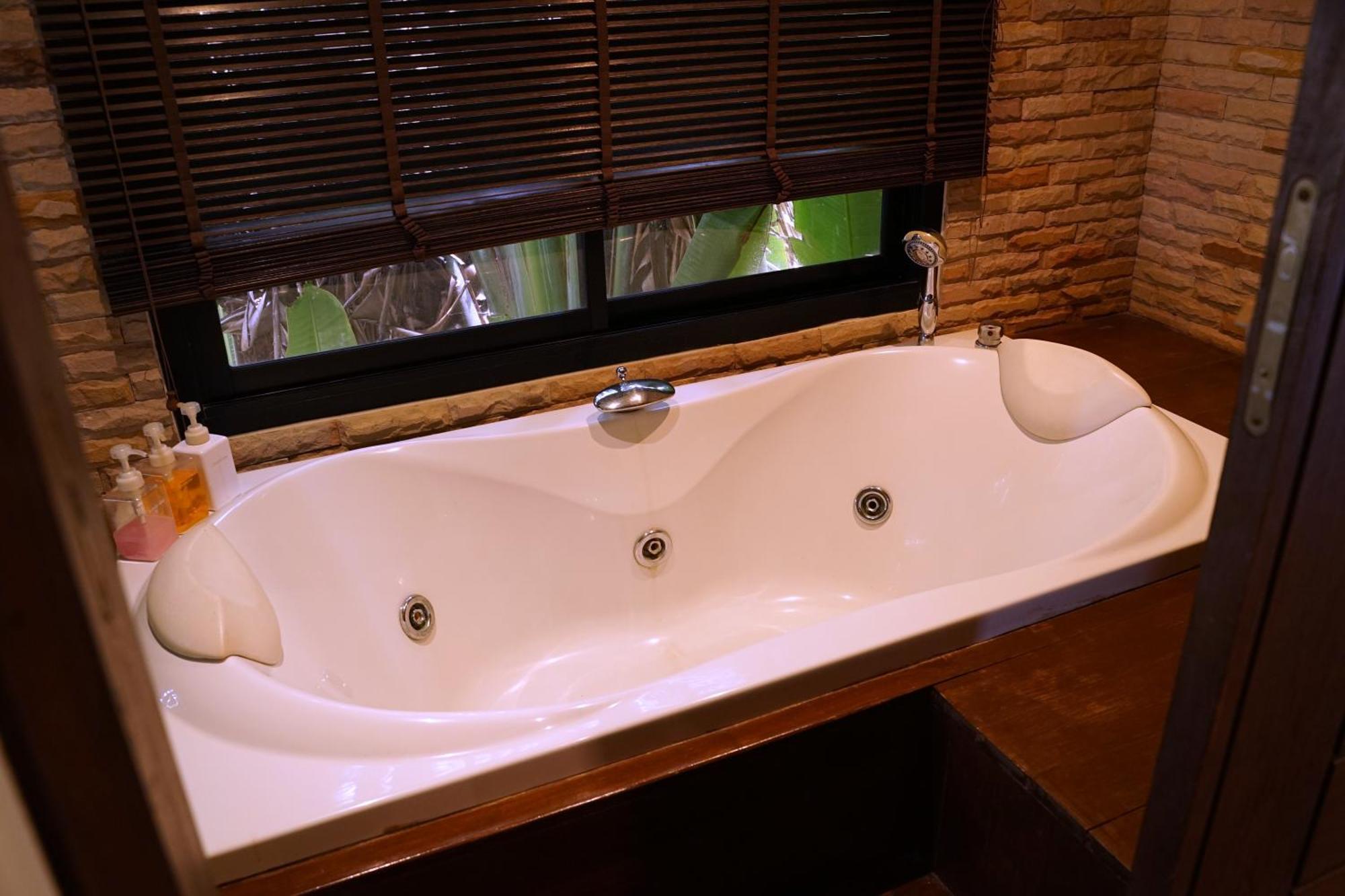 Large 4 Bed Villa Short Walk To Maenam Beach Bãi biển Bãi biển Mae Nam Ngoại thất bức ảnh